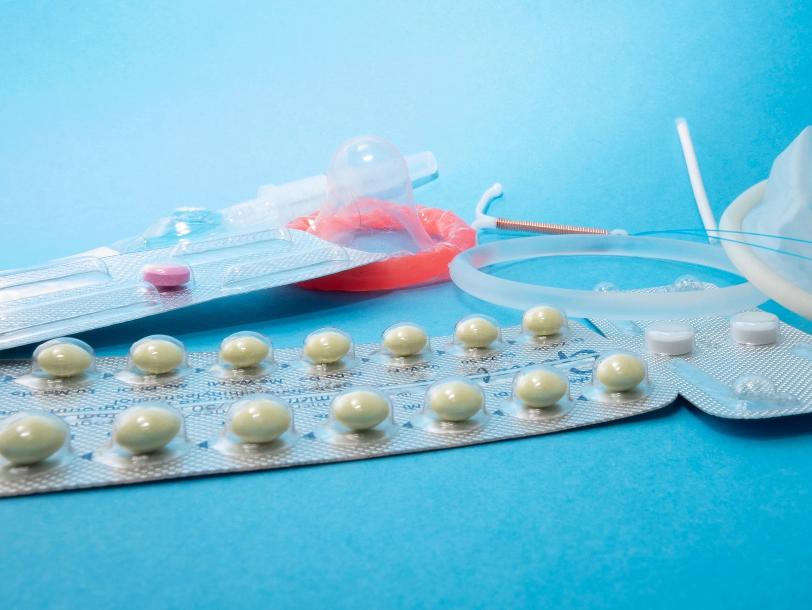 Kondom, antikoncepční pilulky a další antikoncepční prostředky